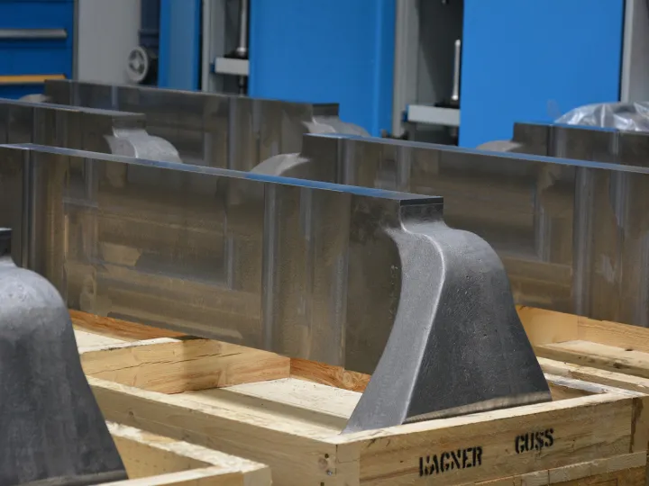 Schweißnahtvorbereitung bei Leitner FLW