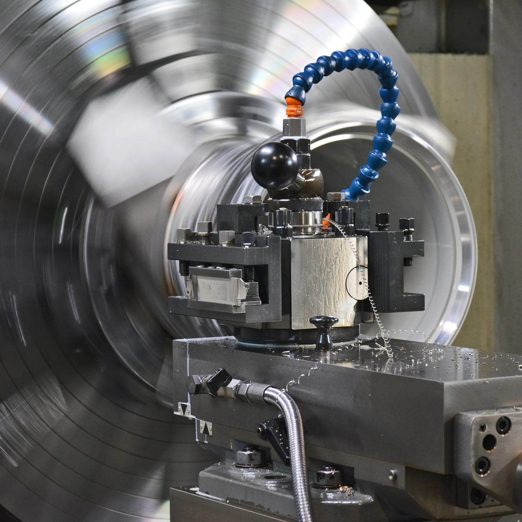 E110 Produktions-Drehmaschine bei FLW